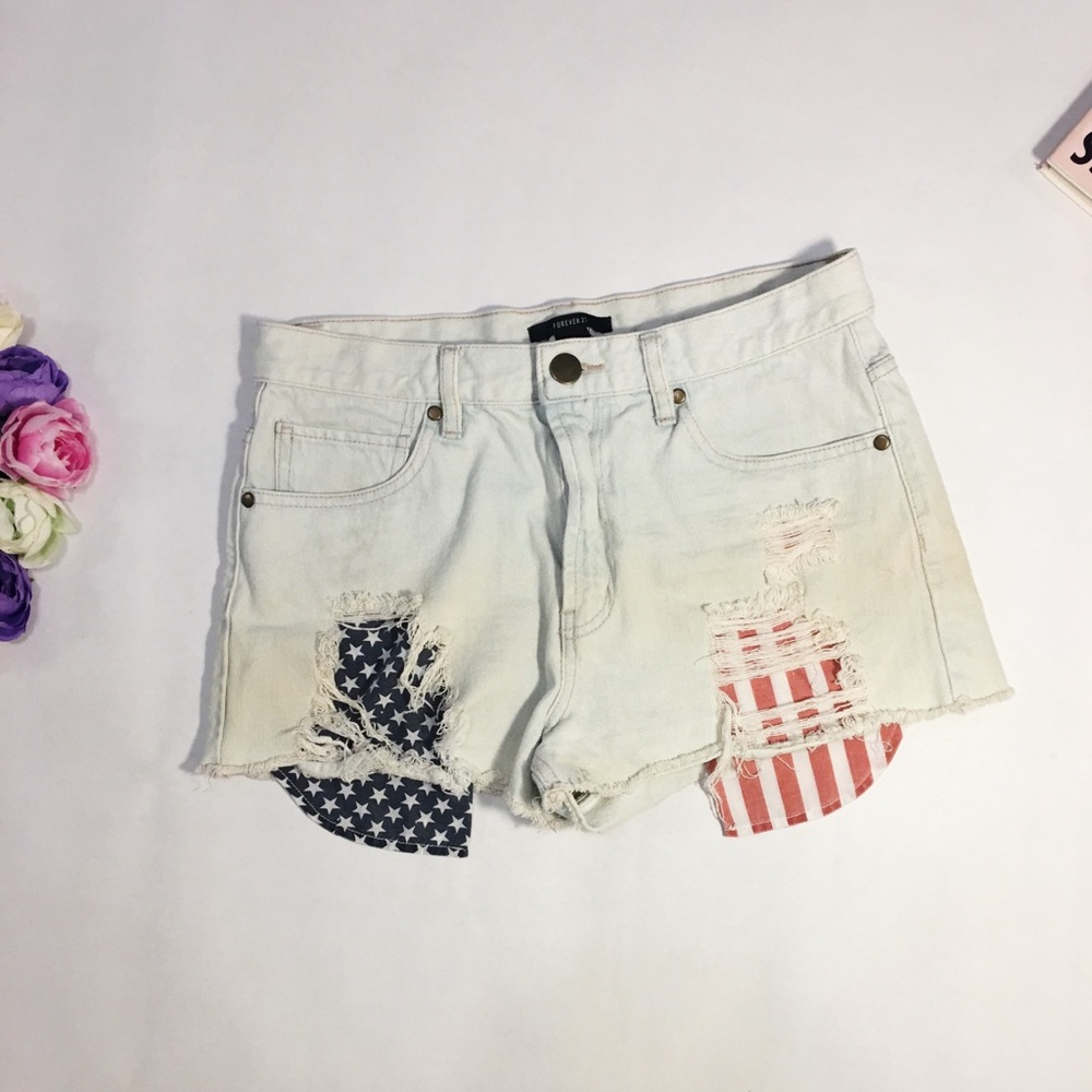 🌟3/$20 Eligible! Forever 21 Jean Shorts with Blue and Red American Flag Accents